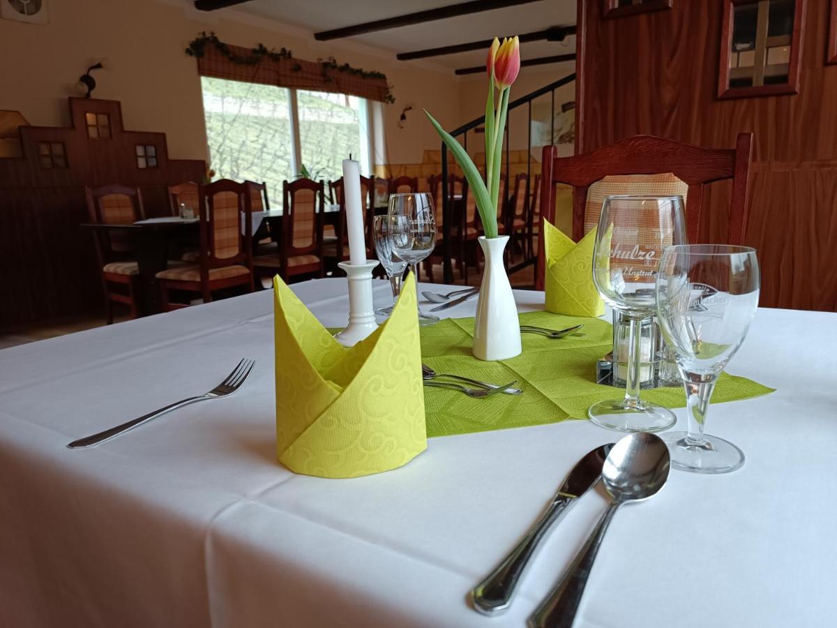 Landhotel Weingut Schulze Freyburg Extérieur photo