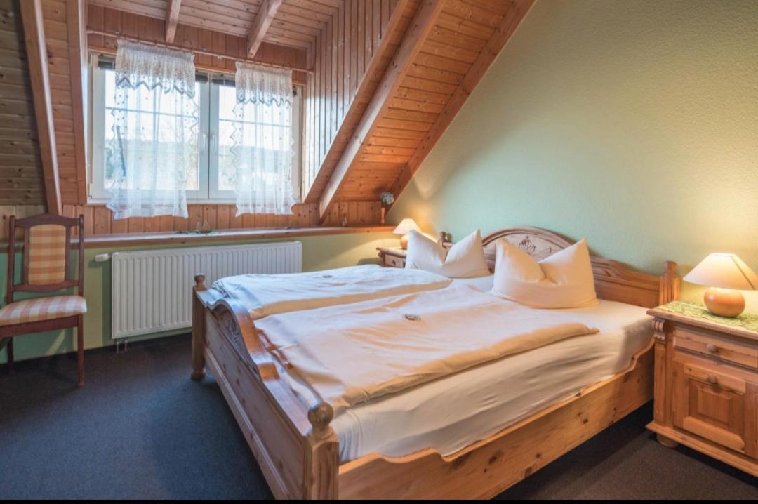 Landhotel Weingut Schulze Freyburg Extérieur photo