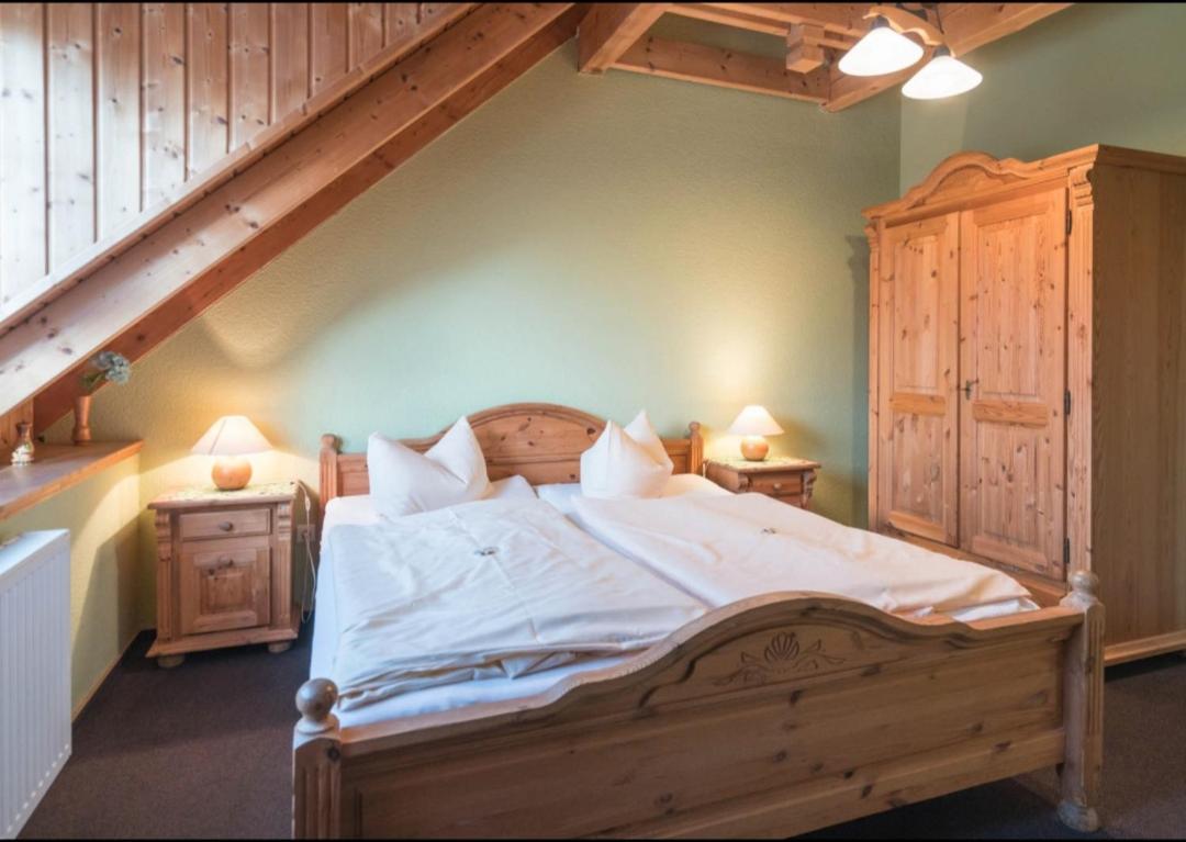 Landhotel Weingut Schulze Freyburg Extérieur photo