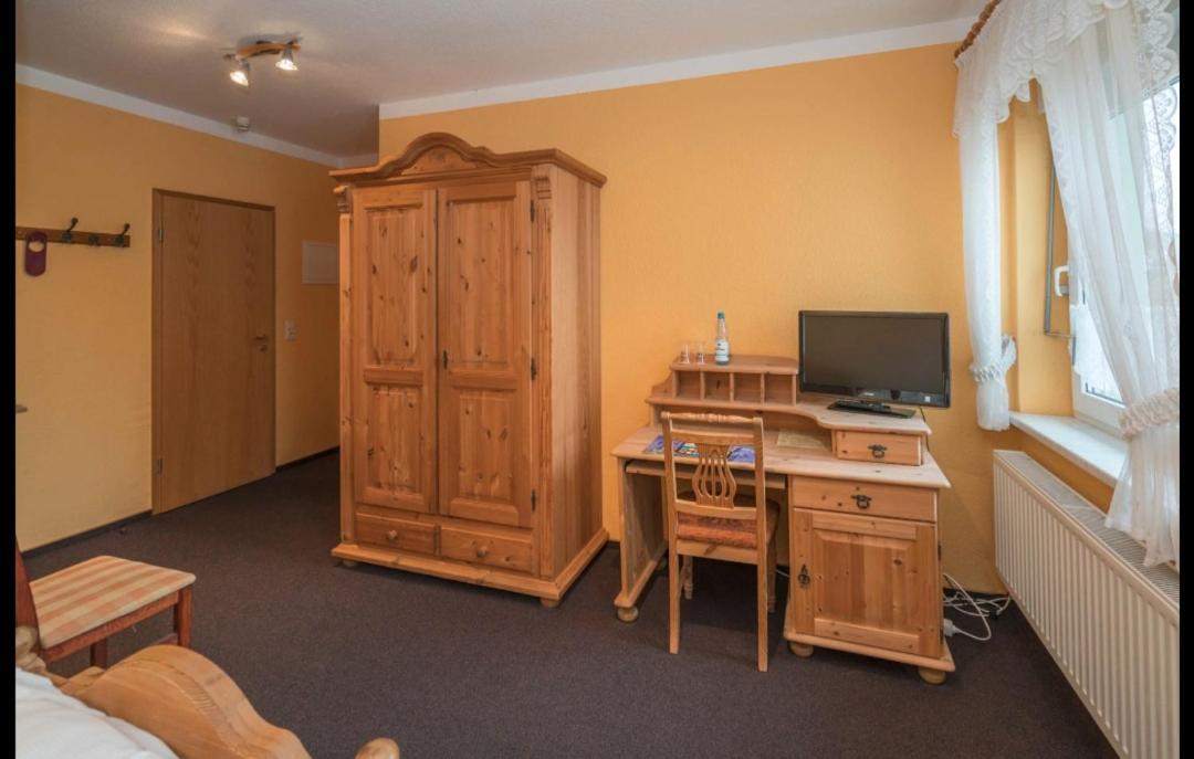 Landhotel Weingut Schulze Freyburg Extérieur photo